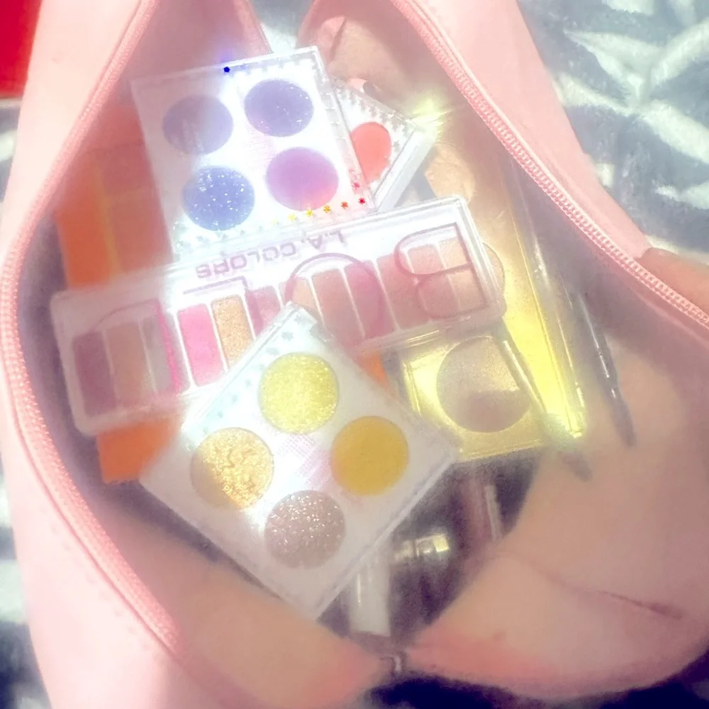 BADDIE MAKEUP BAG